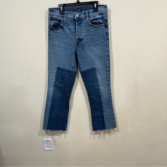 GAP Denim - Gap cropped, flare-leg jeans two-tone denim patchwork panels flare raw hem 27 R